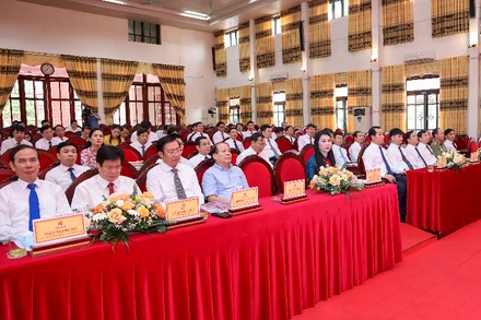 Các học viên tham gia khóa bồi dưỡng kiến thức.