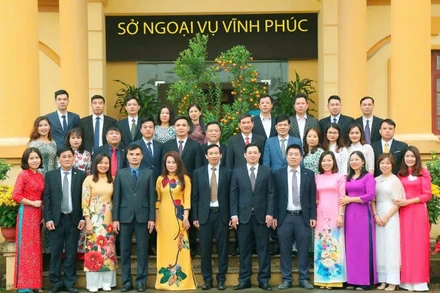 Đội ngũ cán bộ, công chức Sở Ngoại vụ Vĩnh Phúc. 