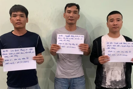 Ba đối tượng cho vay nặng lãi bị tạm giữ.