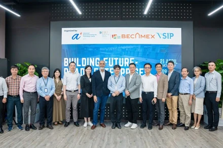 Các đại biểu dự hội thảo.