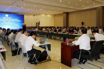 Toàn cảnh hội nghị. 