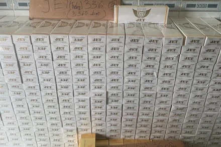 Số lượng lớn thuốc lá điếu ngoại nhập lậu được phát hiện.