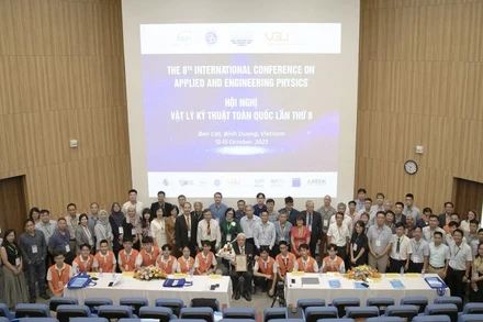 Các đại biểu tham dự Hội nghị.