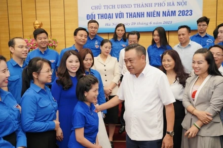Lãnh đạo thành phố Hà Nội gặp gỡ, đối thoại với thanh niên Thủ đô.