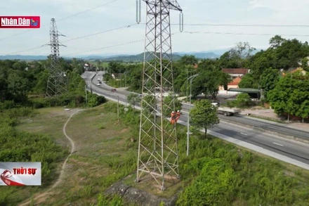 Bảm đảo vận hành an toàn đường dây tải điện ra miền Bắc