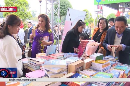 Câu chuyện văn hóa: Phát triển sáng tác văn học - Thực trạng và giải pháp