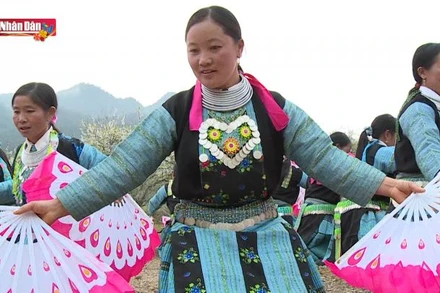 Du Xuân - Nét đẹp văn hóa ngày Tết