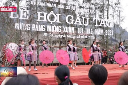 Nét độc đáo đón tết cổ truyền của đồng bào Mông tỉnh Hòa Bình