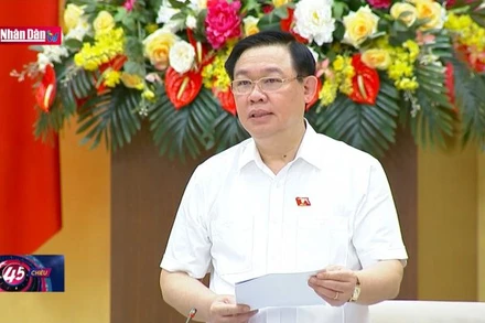 Chủ tịch Quốc hội chủ trì cuộc làm việc với Ban Thường vụ Thành ủy TP Hồ Chí Minh