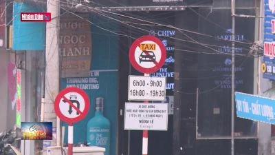 Đồng thuận dỡ bỏ biển cấm taxi một số tuyến phố