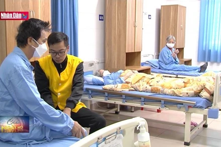 Trời rét, nhiều người phải nhập viện vì đau xương khớp