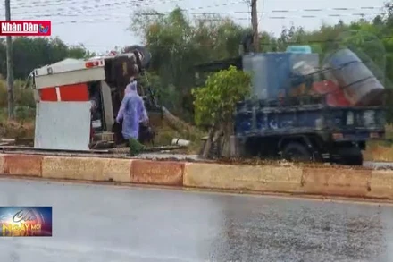 Xe chữa cháy gặp nạn khiến 2 chiến sĩ hy sinh ở Bình Phước