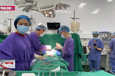 Người bệnh thiệt thòi vì thiếu thuốc, vật tư y tế