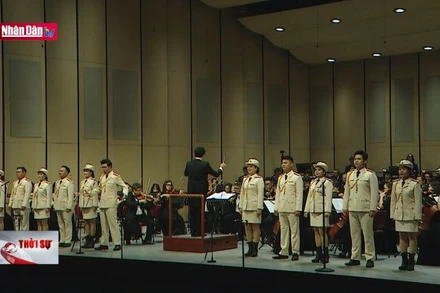 Chương trình hòa nhạc ''Vang mãi bản hùng ca''