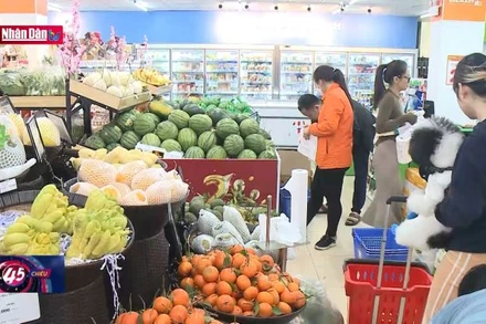 Nỗ lực bình ổn, giữ giá hàng hóa Tết