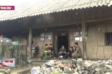 Phát huy vai trò của người có uy tín ở các thôn bản vùng cao