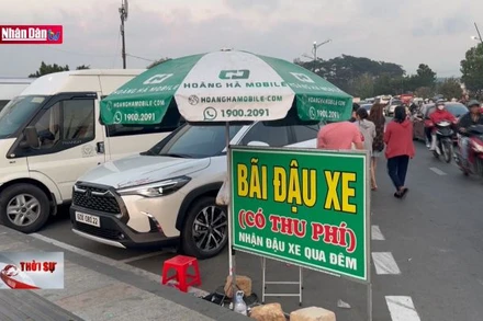 Bãi giữ xe tiềm ẩn nguy cơ mất an toàn giao thông