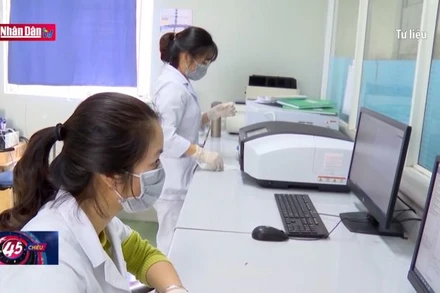 Quyết liệt thực hiện các giải pháp bảo đảm thuốc, trang thiết bị y tế