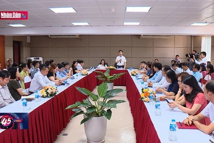 Chia sẻ kinh nghiệm công bố tài liệu lưu trữ quốc gia