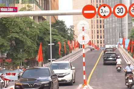 Hà Nội thông xe cầu vượt chữ C