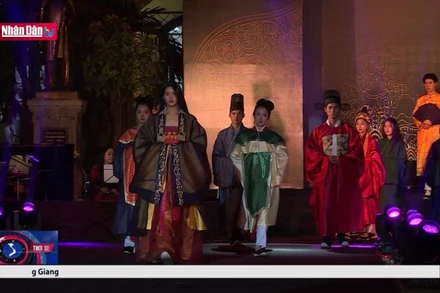 Câu chuyện văn hóa: Quảng bá truyền thống qua thời trang