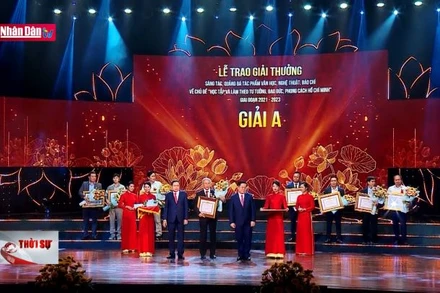 Trao giải Giải thưởng sáng tác, quảng bá tác phẩm về Bác Hồ