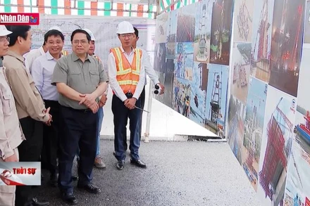 Thủ tướng Phạm Minh Chính kiểm tra tiến độ xây dựng cầu Mỹ Thuận 2