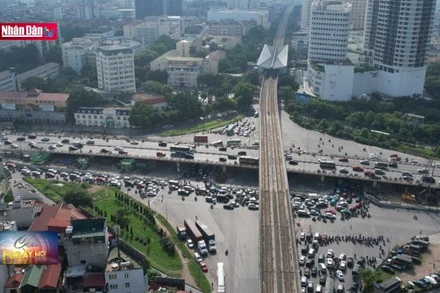 Nút giao Mai Dịch giảm nhiệt ùn tắc