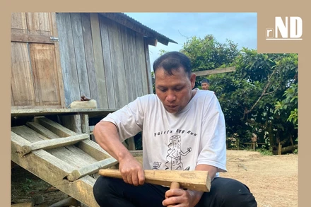 Từ tình yêu với tượng gỗ dân gian