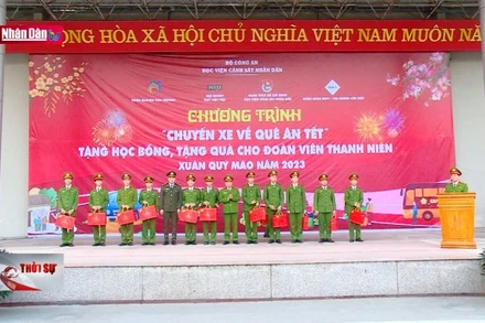 Những chuyến xe đón Xuân ở Học viện Cảnh sát