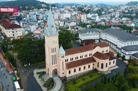 ''Thành phố sáng tạo'' trong sự phát triển công nghiệp văn hóa