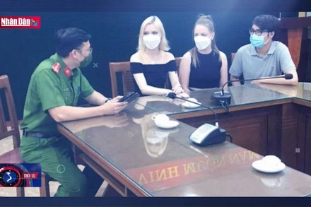 Câu chuyện văn hóa: Ngăn chặn hành vi phản văn hóa với du khách nước ngoài