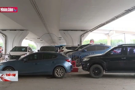 Chung quanh đề xuất sử dụng gầm cầu cạn làm bãi xe