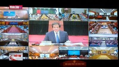 Gặp gỡ nhà giáo, cán bộ quản lý, nhân viên ngành giáo dục