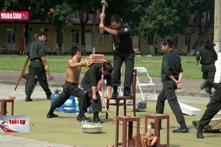 Những ''Bông hoa thép'' của Công an Việt Nam