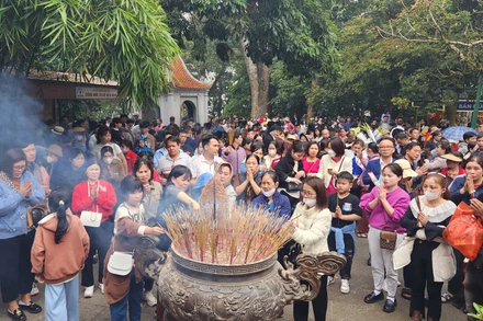 Khu Di tích lịch sử Đền Hùng luôn là điểm thu hút khách du lịch tại Phú Thọ.