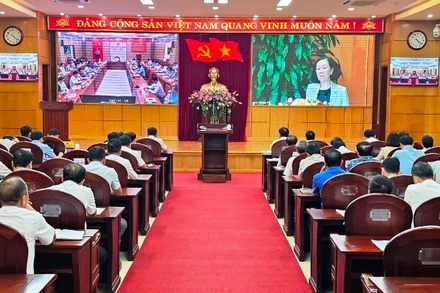 Quang cảnh hội nghị quán triệt Chỉ thị 32-CT/TW của Ban Bí thư Trung ương.