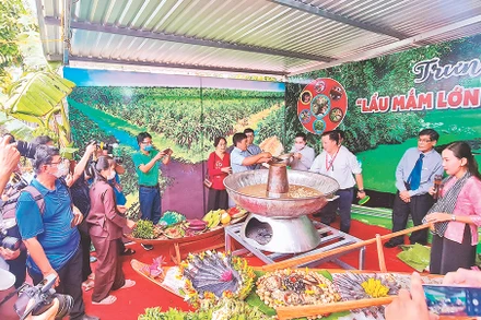 Du lịch Cà Mau có sự khởi sắc rõ rệt trong năm 2022 .