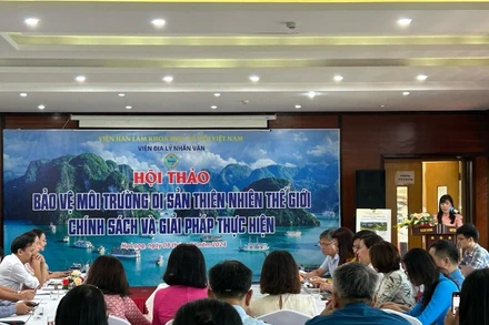Đông đảo các nhà khoa học tham dự hội thảo.