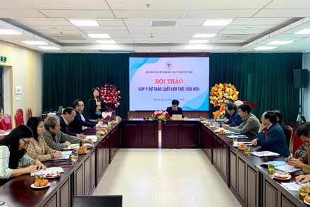 Đông đảo các nhà khoa học tham dự hội thảo