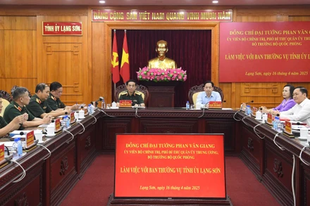 Quang cảnh buổi làm việc.