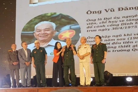 Các nhân chứng lịch sử có mặt tại Dinh Độc Lập trưa 30/4/1975.