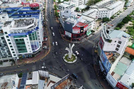 Nội ô Long Xuyên giảm xe lớn qua lại khi tuyến tránh Long Xuyên đưa vào sử dụng.