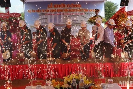 Lễ khởi công xây dựng Bệnh viện Quân dân y tỉnh.