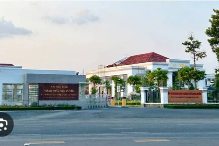 Trụ sở Ủy ban nhân dân Thành phố Long Xuyên.