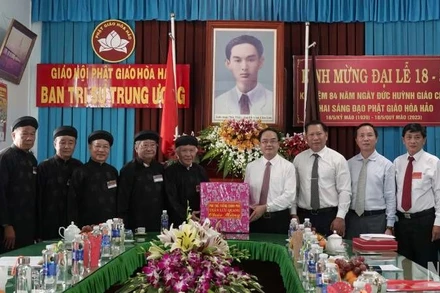 Chúc mừng 84 năm Ngày khai sáng đạo Phật giáo Hòa Hảo.