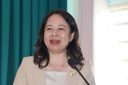 Phó Chủ tịch nước Võ Thị Ánh Xuân phát biểu tại buổi tiếp xúc cử tri.