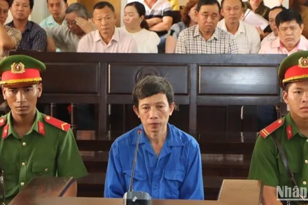 Bị cáo Phương làm 17 sổ đỏ cấp khống cho mình và người thân.