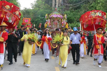Phục dựng nghi lễ rước tượng Bà Chúa Xứ núi Sam