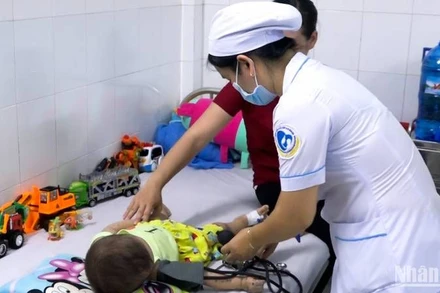 Bệnh viện Sản Nhi tỉnh điều trị một ca sốt xuất huyết.